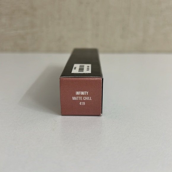 BRAND NEW SET OF 2 IL MAKIAGE ITEMS!! - Picture 4 of 5